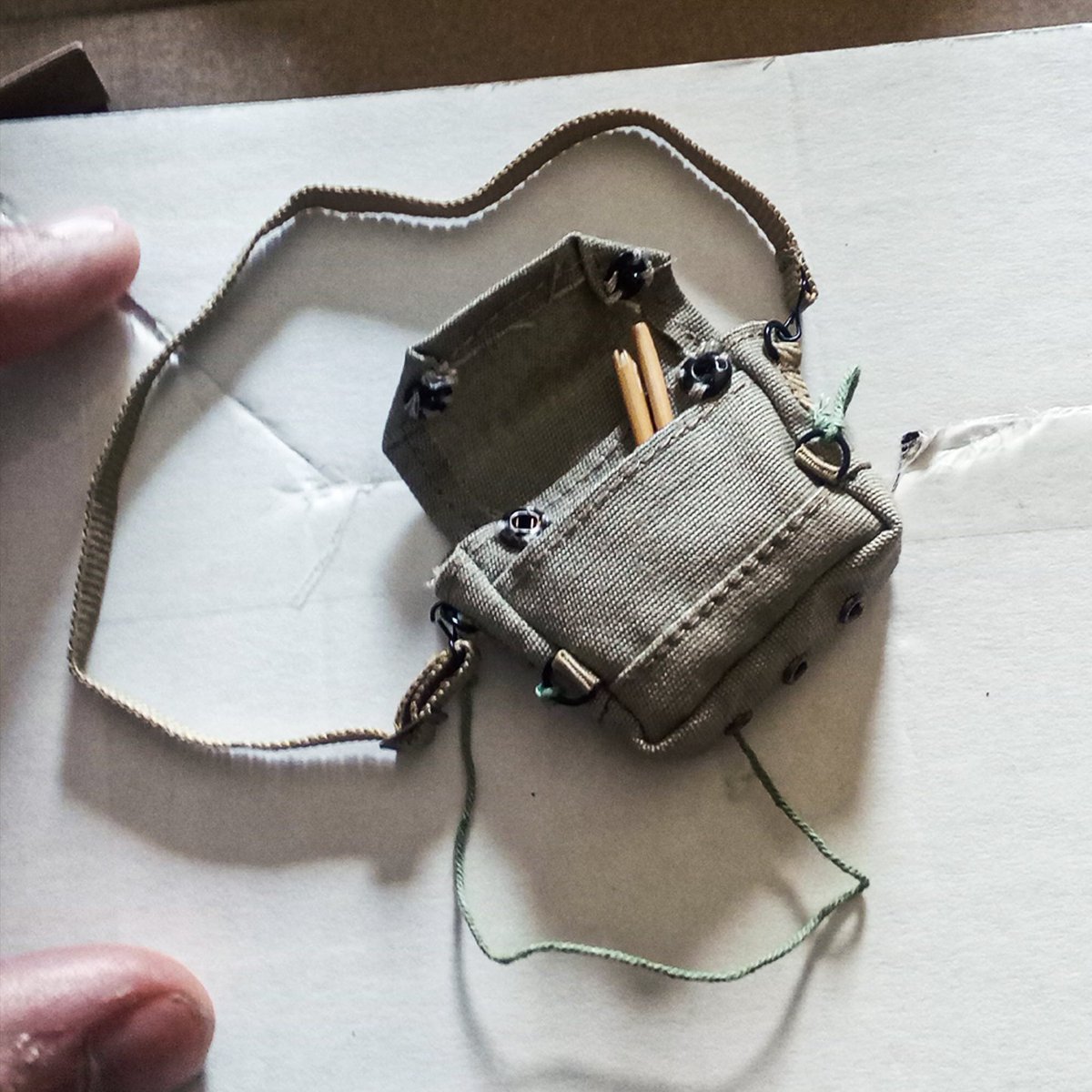 TurtlestudioA's tweet photo. #wip NovaVita
#miniatureart #miniatureworld #stopmotion #miniaturen #miniature #miniatures #puppet #miniaturist #tinythings #12thscale #dollhouse #dailymini #tiny #artisan #tinybag #minibag #minibag #realistic #handmade #miniature #scalemodel #mini #modelmaker #shoulderbag https://t.co/KlrUzTzRjM