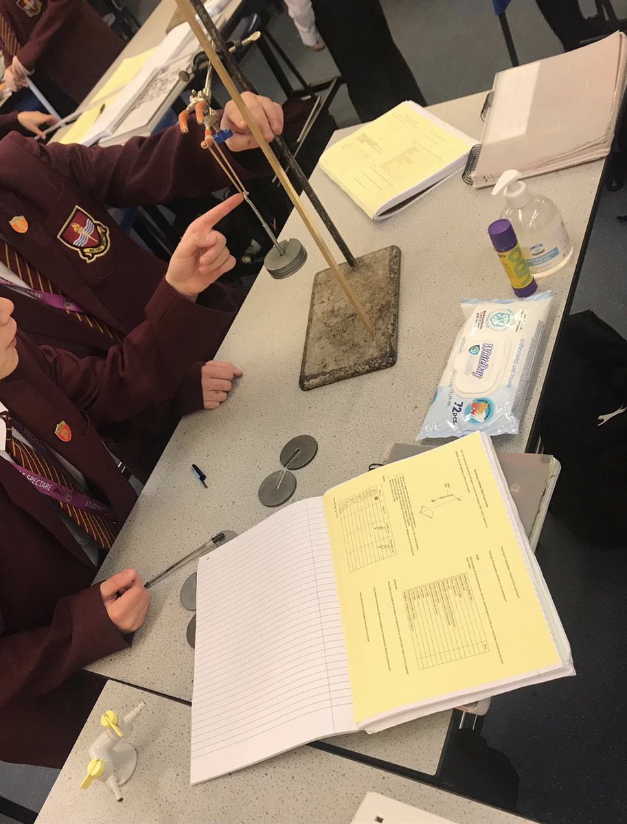Wath_Science's tweet photo. 7L2 were absolutely amazing at their first required practical. They really wowed Miss Hayes with their growing science skills π #wathacademy #science #requiredpracticals https://t.co/dlOo11g3NJ