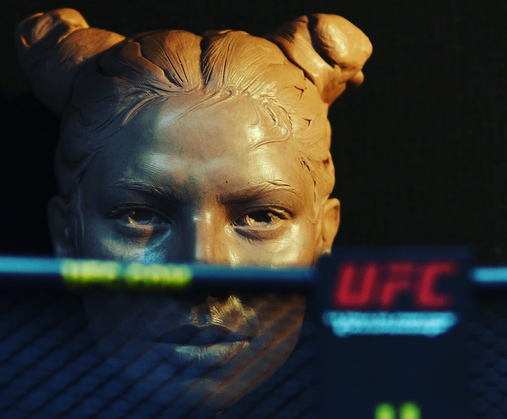 Jbseckler's tweet photo. Inside the octogone 🗿❤
@Ariane_lipski sculpture 🥊🔥
#UFC255 #sculpture #flyweight #arianelipski #fightnights #fighttime #ItsTime #MMA2020 #MMA #UFC #ufcfightnight #flyweight #art #thequeenofviolence #Brazil #poland #🇧🇷 #🇲🇨 #danawhite https://t.co/v3jDwIIERx