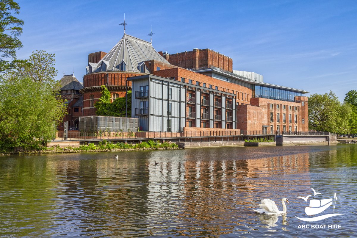 AbcBoatHire's tweet photo. You can cruise to Stratford-Upon-Avon from Alvechurch or Worcester Marina. Visit Shakespeare's birthplace or immerse yourself in one of his plays at the Royal Shakespeare Company. Moor at Bancroft Basin and walk into the town centre.
#Shakespeare #StratfordUponAvon #AbcBoatHire https://t.co/oCc7qCrl2X