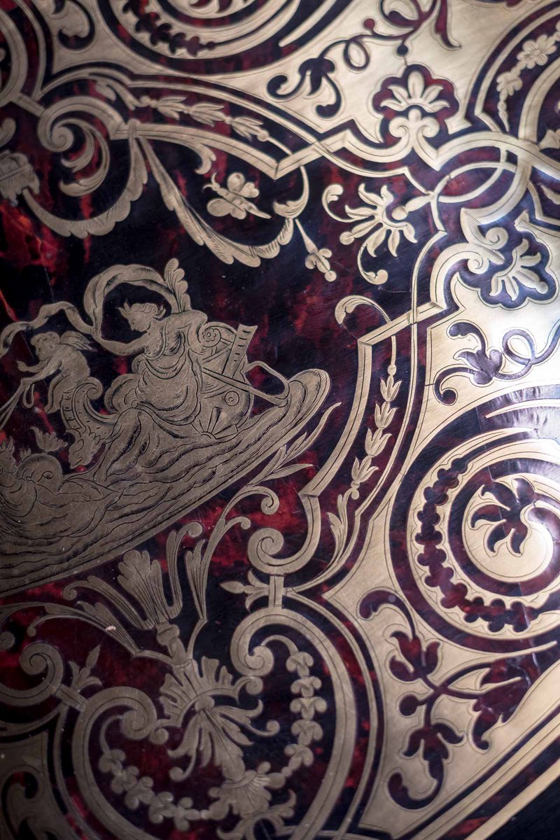 Omonchateau's tweet photo. 🔍Julien Hébras est un amoureux du bois. Restaurateur de meubles d’art, il possède un parcours complet avec des diplômes d’ébénisterie, de marqueterie, de tournage d’art sur bois et de restauration de meuble. Il nous ouvre les portes de son atelier

⤵️
https://t.co/9TI7E1wOet https://t.co/eZjcNUF167