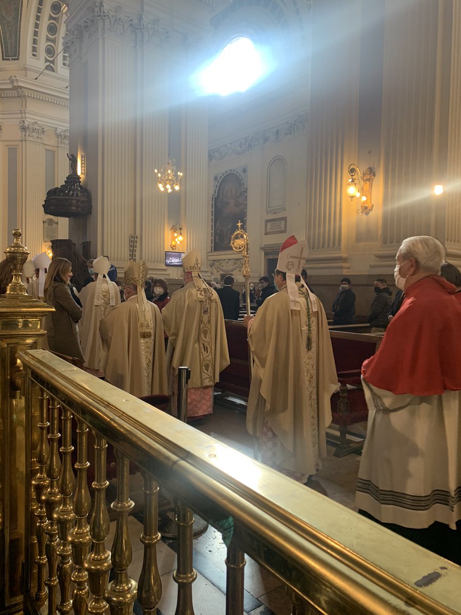 En estos momentos comienza la ceremonia de Toma de Posesión de D. Carlos Escribano como arzobispo de Zaragoza.