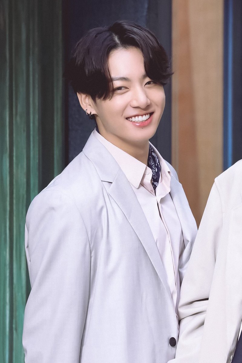 archiveforJK's tweet photo. the most beautiful smile >__< https://t.co/el3D5jCX4C