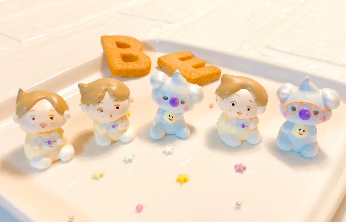 haruchannel23's tweet image. 🌱┈┈┈┈┈┈┈┈┈┈┈┈

  Thank you k☻re nim ❣️
(@namnamjeans)

┈┈┈┈┈┈┈┈┈┈┈┈🌱

昨日のナムジュン…！
原画もメレンゲをイメージして
描かれたそうです🙏🥺✨
KOYAちゃんも아빠の真似してみました🐨

#harunarmysweets