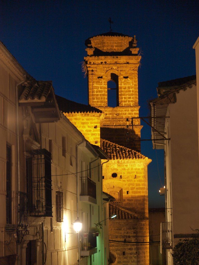 👉 Hoy me gustaría mostraros la Iglesia del Carmen de Cazorla.
😍El campanario de esta iglesia es el más bonito de toda Cazorla, lo podrás ver casi desde cualquier punto de la ciudad.
😔No podrás visitarla debido al mal estado, pero se está estudiando su restauración y apertura.