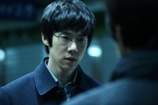 as the young scientist Shim Min-ho (The Whistleblower, 2014) #17YearsWithYoo #17년전에_데뷔해줘서_고마워_유연석 #YooYeonSeok  #유연석