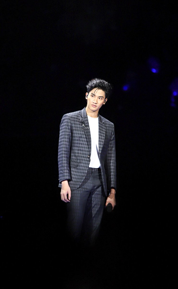 tawanpics's tweet photo. [#TAWAN_V]

#TAYxFANTOPIA2020 
#Fantopia2020 https://t.co/wqWMrirQul