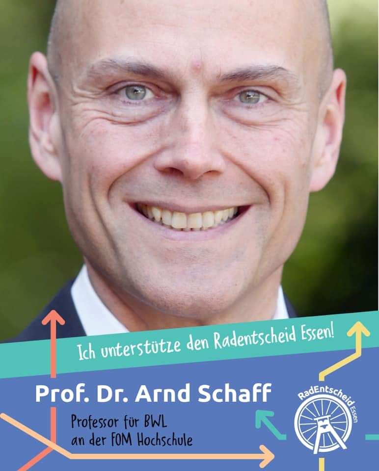 Radentscheid_E's tweet photo. „Das Fahrrad ist gerade in unseren Innenstädten eigentlich das Verkehrsmittel der Wahl – die aktuelle Infrastruktur spiegelt das aber leider in keiner Weise wider. Daran muss und wird sich etwas ändern.“
#testimonial #radentscheidessen #essensteigtauf https://t.co/TmAY4byBsS