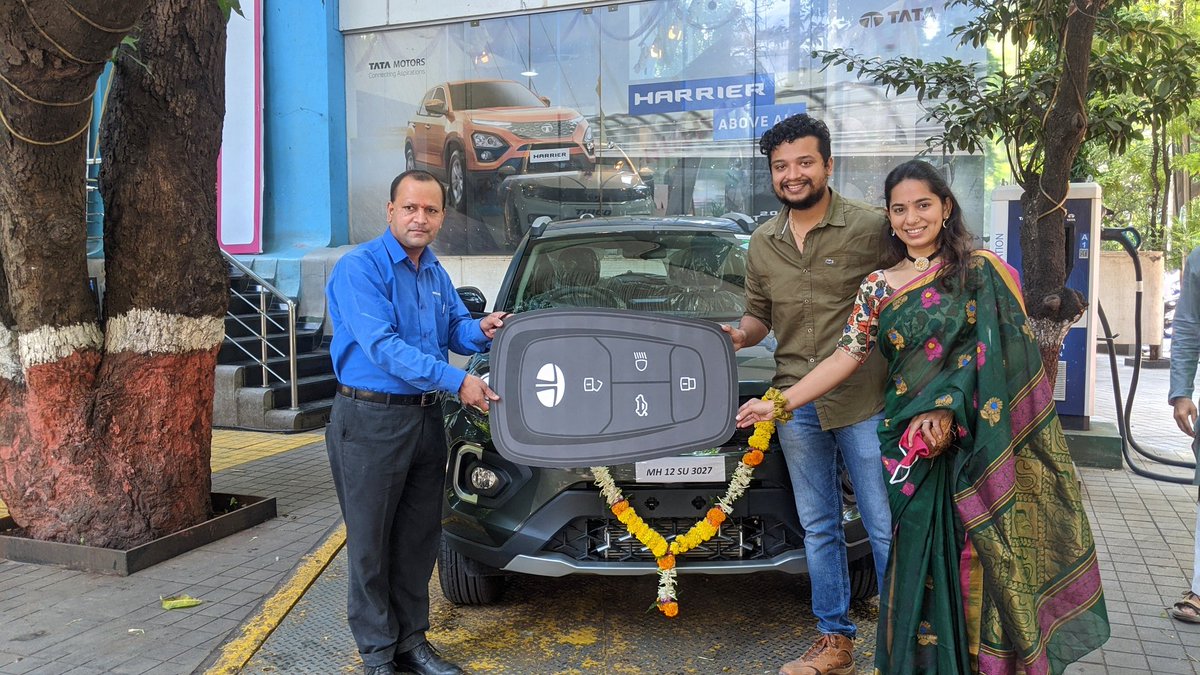KarwandePranav's tweet photo. How it started ➡️ How it's going! 😍
#NexLevel150K #TataNexon @TataMotors @tata_cars https://t.co/WAiBzEDyvm