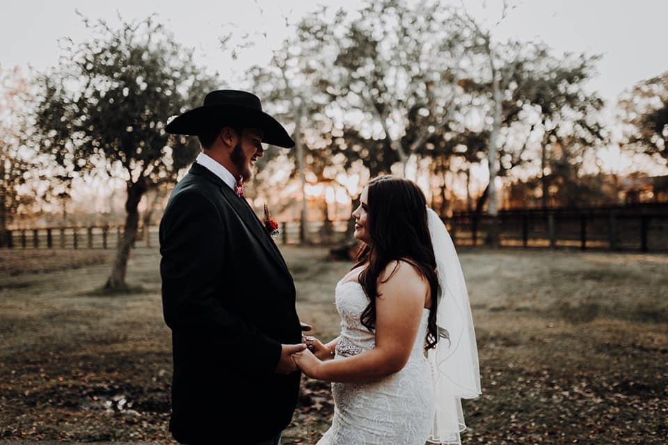 fregia77's tweet photo. In 2 days I will have been married for a year shits crazy!! Life’s been so good to us! I couldn’t do this without you https://t.co/Sp5eeE8tL3