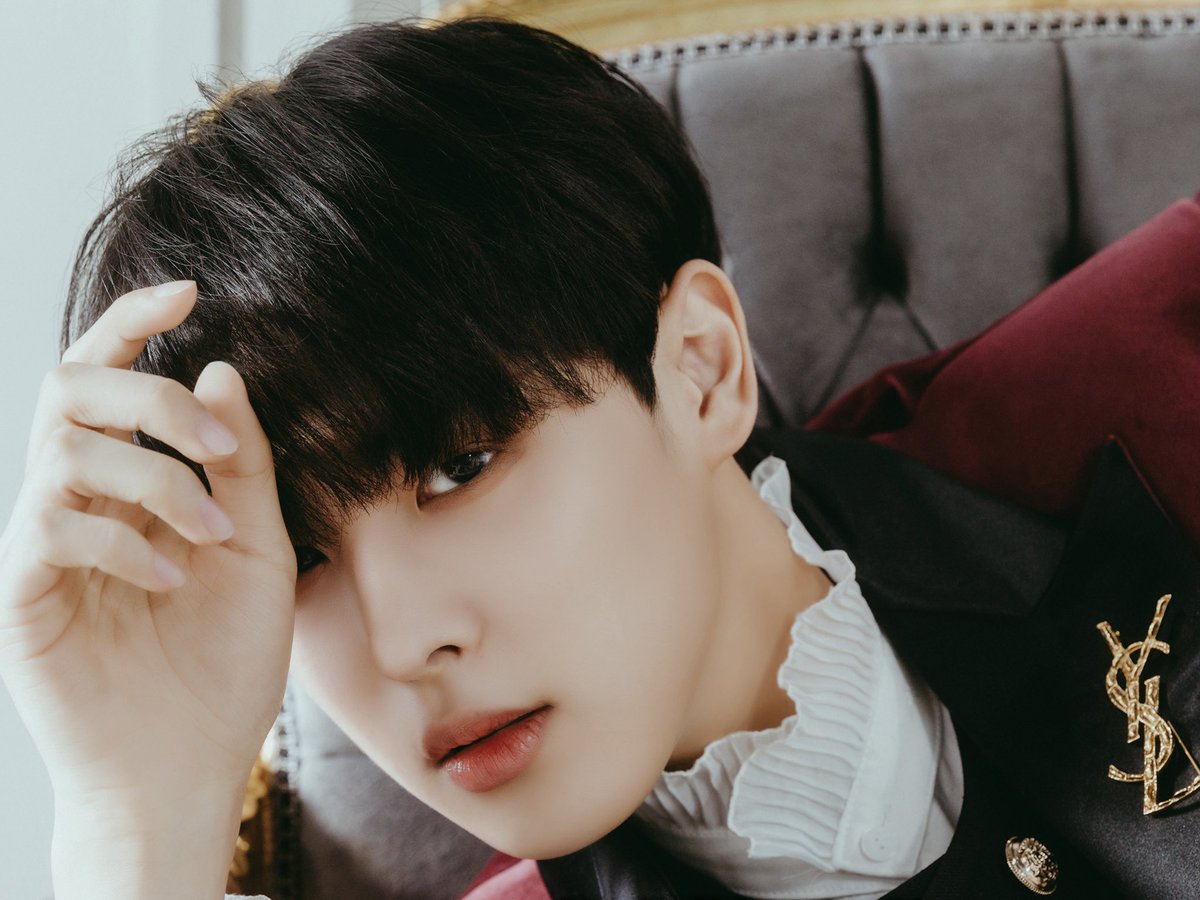 Shawoltiny_'s tweet photo. Les photos teasers de Victon elles sont absolument MA.GNI.FIQUES. https://t.co/Et1pmYRJ5p