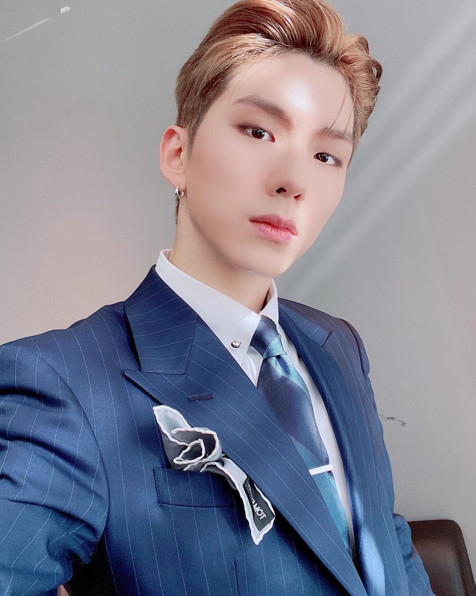HohoGotme's tweet photo. ¡FELIZ CUMPLEAÑOS AL CHICO MÁS ELEGANTE! 

EL REY VOCAL YOO KIHYUN

HAPPY AND BLESSED BIRTHDAY

WE LOVE YOU SO MUCH!!!!! ❤️✨
#HBDtoKIHYUN 
#기현이라는_하모니가_탄생한날 
@OfficialMonstaX https://t.co/J0EwTb5dQo