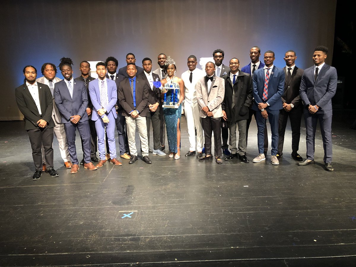 Larro_Escobar's tweet photo. Today Is My 3rd Charter Day 🆎🤘🏾..Happy Charter Day To My Brothers & I of The “Alpha Beta” Chapter of Phi Beta Sigma Fraternity, Inc. 🔵⚪️ #MotherChapter #JSUSigmas #HutHut https://t.co/GYouZSJfUk