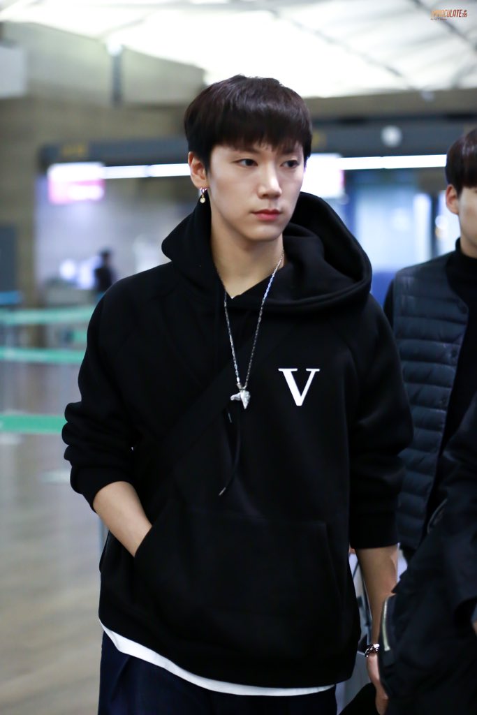 n년 전 오늘의 텐 tweet media