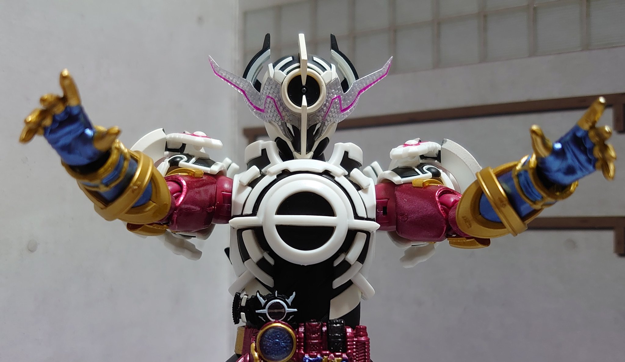 サカイザー 裏返り 仮面ライダービルド フィギュアーツ いいだろう 今日がお前の命日だ S H フィギュアーツ 仮面ライダーエボル ブラックホールフォーム フェーズ4 開封しました 作中に登場した仮面ライダー達の中でもトップレベルの強さを