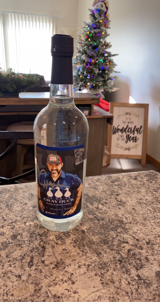 Opal_33's tweet photo. It’s a ‘screwdriver and Christmas movie’ Saturday morning. #BarsClosed #NoWork #DrinkAtHome @grayduckspirits https://t.co/lNDKVYIK1I