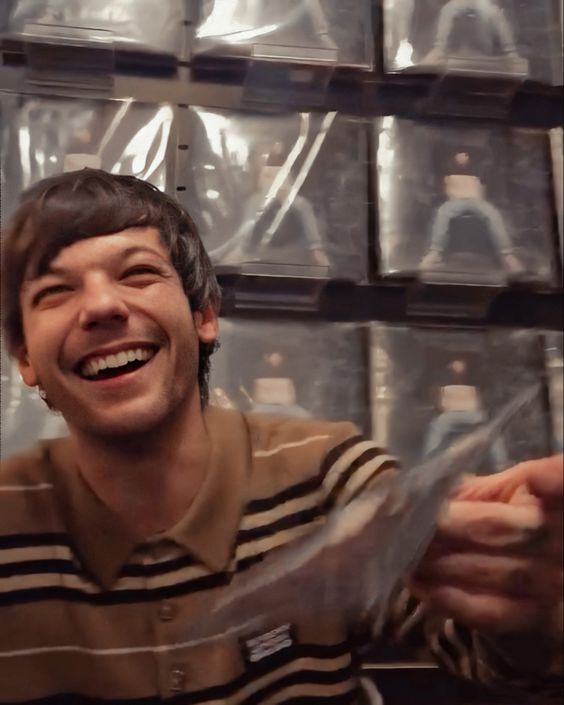 fireproofclara's tweet photo. obrigada ao solzinho por tudo

WE LOVE YOU LOUIS https://t.co/vR9Bwk60hd