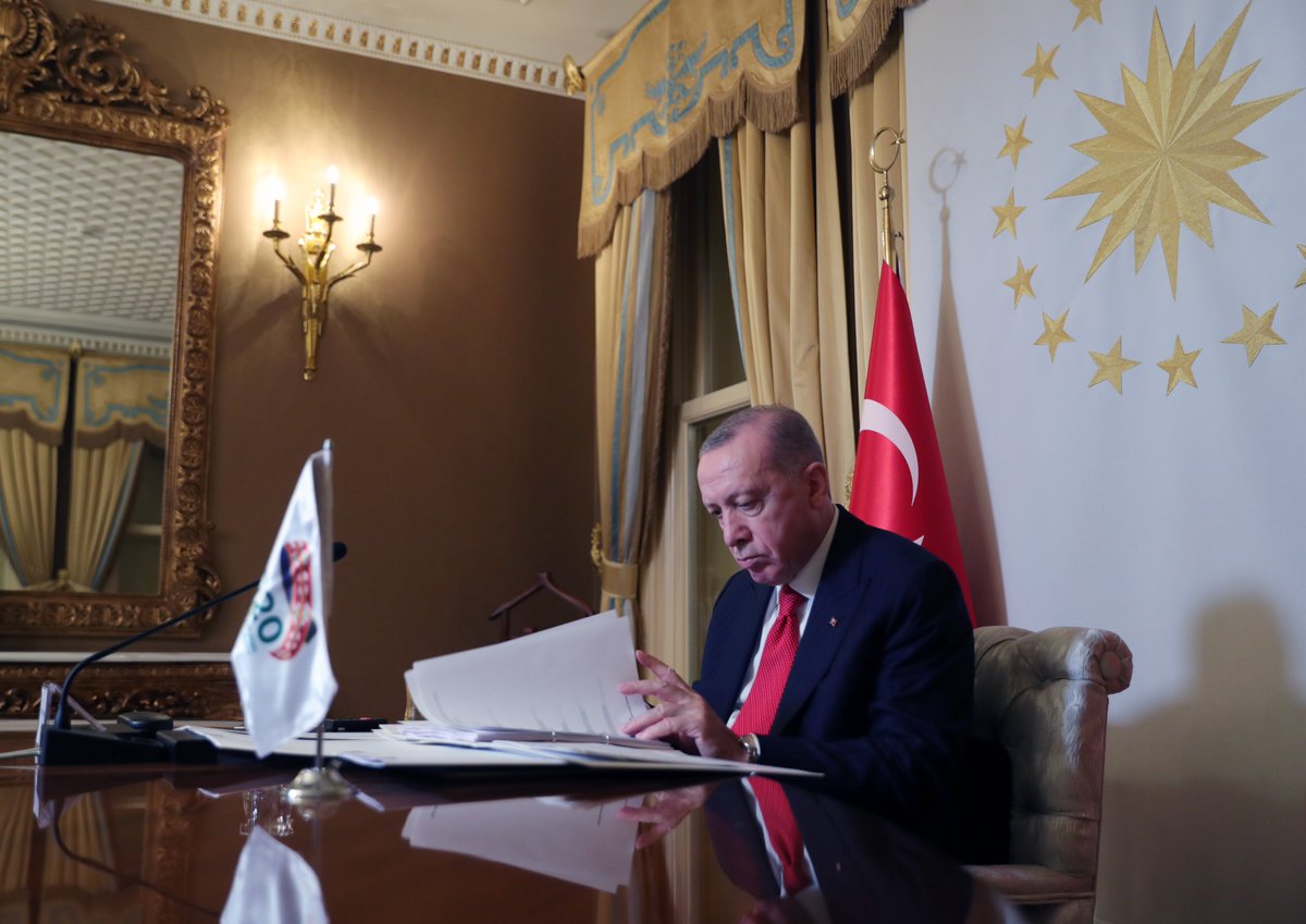 Akparti's tweet image. Cumhurbaşkanımız Recep Tayyip Erdoğan, G20 Zirvesi&apos;ne Vahdettin Köşkü&apos;nden canlı bağlantıyla katıldı.