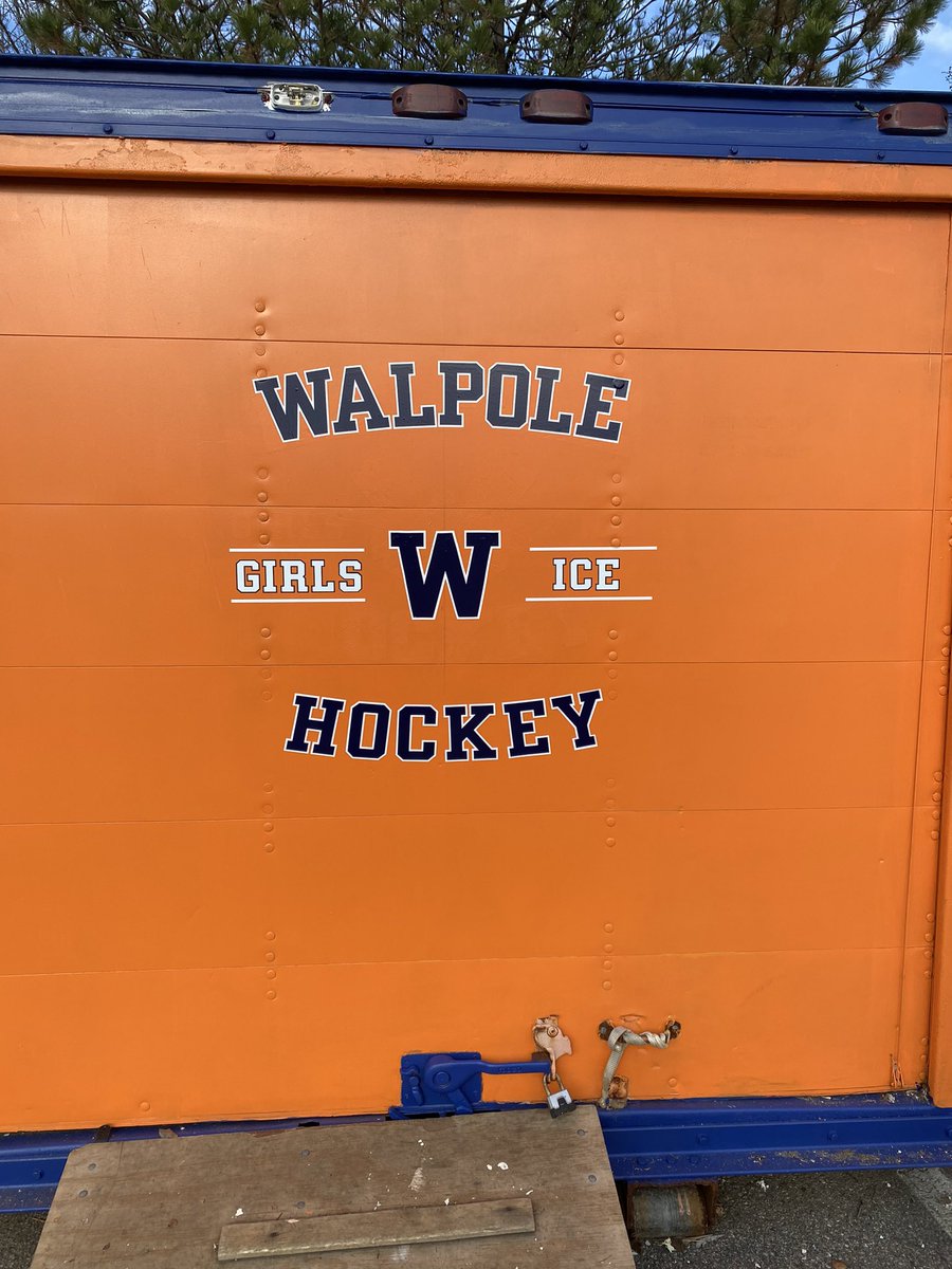 whsgirls_hockey's tweet photo. Do you smell that?  That is the smell of fresh cut trees on their way down rte 93 to fill the Racks here at Stop and Shop on 1A Walpole. We open tomorrow at 12:30. Buy early and leave outside till you are ready to bring inside. https://t.co/4GoqP08Y0W