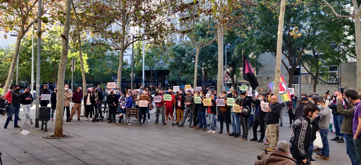 Espemartn7's tweet photo. Això q heu fet @salutcat @vallhebron @albaverges   tancant el Centre de Salut Internacional i Malalties Transmissibles Drassanes-VH és una vergonya😡

Prou retallar drets d salut a les persones! 
La #COVID19 com excusa perfecta

#enstrobareualdavant

https://t.co/327XDjBEoS https://t.co/GvYNhWPGCs