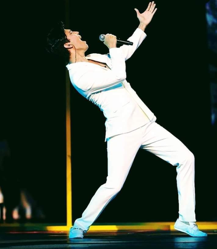 LidiyaResh's tweet photo. @billboard Mine on #gremmys the most beautiful voice in the world DIMASH KUDAIBERGEN.#dimash_official https://t.co/5jAAoEoV0Y