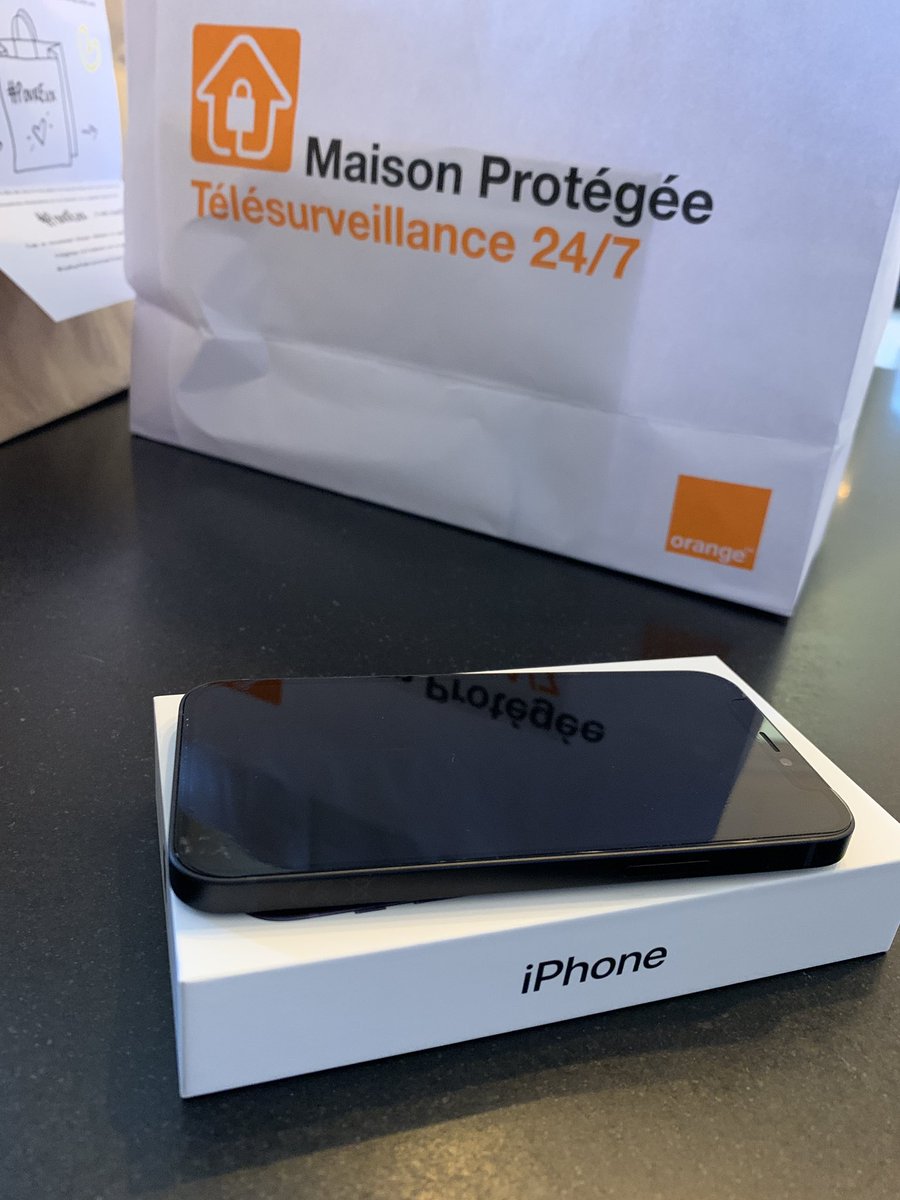L’accueil et le service premium restent de mise dans les boutiques Orange
Nouvel iPhone configuré, assuré et protégé, ancienne iPhone repris = de très bonne affaires et un client très satisfait 😀😎
Prenez RDV dans nos boutiques !
@valeriekaczmar1 <a href="/LudovicGuilcher/">Ludovic Guilcher</a> <a href="/RactMadoux/">Olivier Ract-Madoux</a>