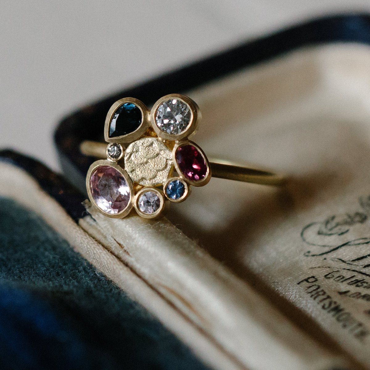 AndrewMartyniuk's tweet photo. π TJC SHOP: Our new @TheJewelleryCutShop is now LIVE!
πΈ Head over to the Instagram page and view todayβs story to see my top 12 #jewellery picks of the weekend and swipe up to purchase your favourite! https://t.co/Yfsl8deNxQ
#TJCshop #thejewellerycut #jewellerygift https://t.co/UrQp6KkrbV