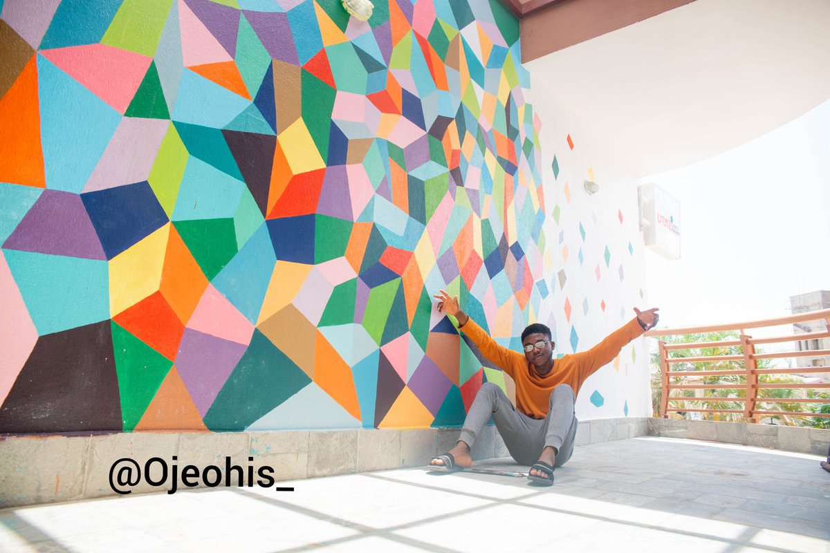 ojeohis_'s tweet image. Incase you haven't seen this, here are my recent mural paintings. Kindly support me by retweeting my Art, my clients are on your Tl  🥺🙏🏽