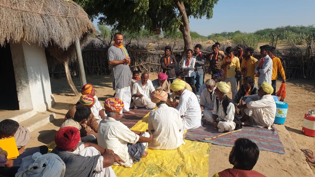 SSKharaBJP's tweet photo. पंचायतीराज चुनाव को लेकर रतरेडी , पाबूसरी , गडरा , चाडी , भाचभर व भदरू मे��� चुनावी प्रचार के दौरान । https://t.co/DQTP6ZlVmQ