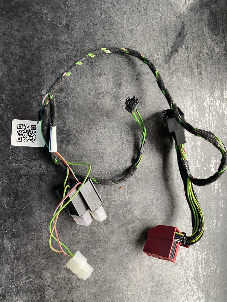 koeriernijmegen's tweet photo. #mijnweekin4fotos #Nijmegen #koerier #Salzgitter #Wesel #SintTruiden #elektronischeStoringen #alweer #Mindbox #VolkswagenSchmeink #tolleService https://t.co/IDtxi6Jrbz
