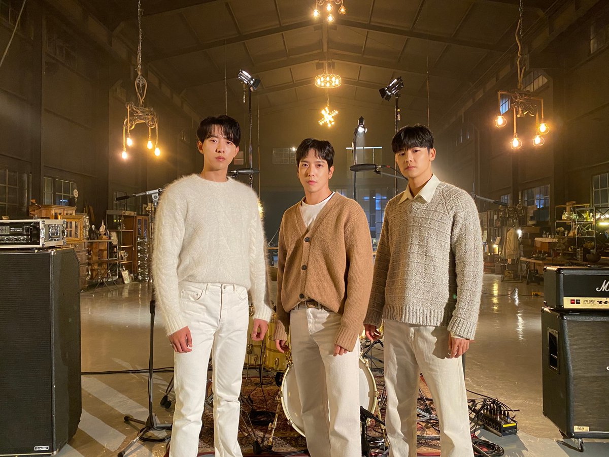 CN_FANCLUB's tweet photo. CNBLUE (씨엔블루) - 과거 현재 미래 (Then, Now and Forever) LIVE CLIP

2020.11.22 6PM Coming Soon 

#CNBLUE #씨엔블루 #8TH_MINI_ALBUM #RE_CODE #과거현재미래 #Then_Now_and_Forever https://t.co/vsORcZKvQ4