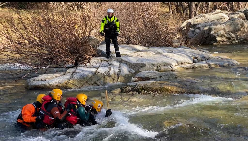 proteccioncivil's tweet photo. Finalizado también, en Barco de Ávila, el nuevo curso de nuestra Escuela Nacional de Protección Civil #ENPC sobre "Técnicas de seguridad e intervención básicas en rescate y salvamento en ríos, riadas e inundaciones en situaciones de emergencia para equipos multidisciplinares" https://t.co/wMhw7AzWgl