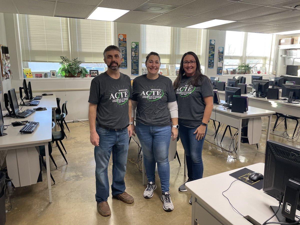 michelle_yocom's tweet photo. Our Milan ACTE members supporting our PAC fund. https://t.co/AZcO0X2iDL