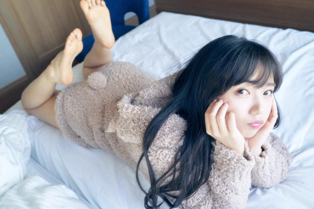日向坂46 齊藤京子1st写真集「とっておきの恋人」発売中！【公式】 on