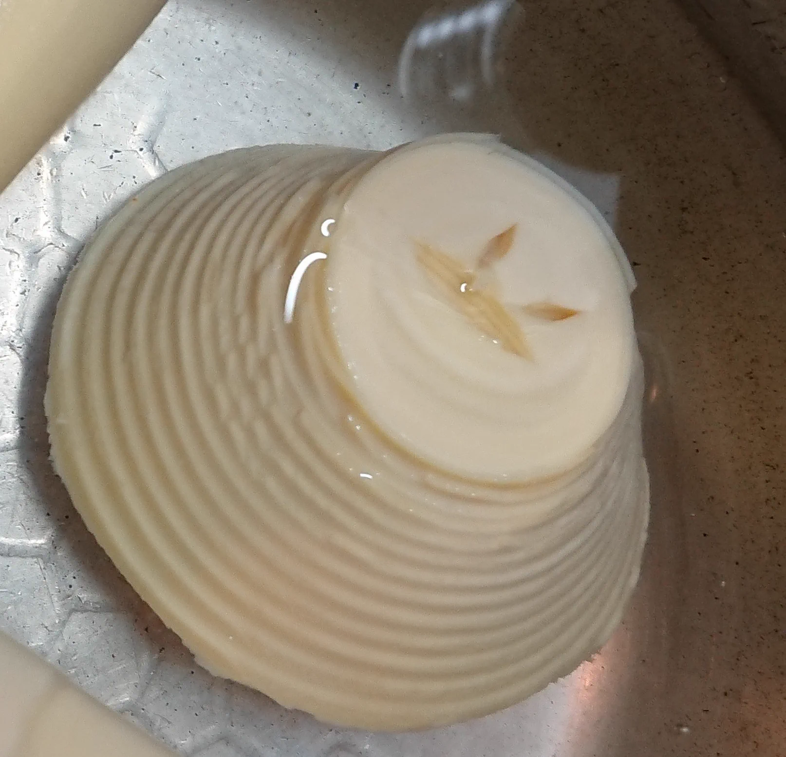 @phpstn 小さい頃は、まだ上手く笑えませんでした！？😅 