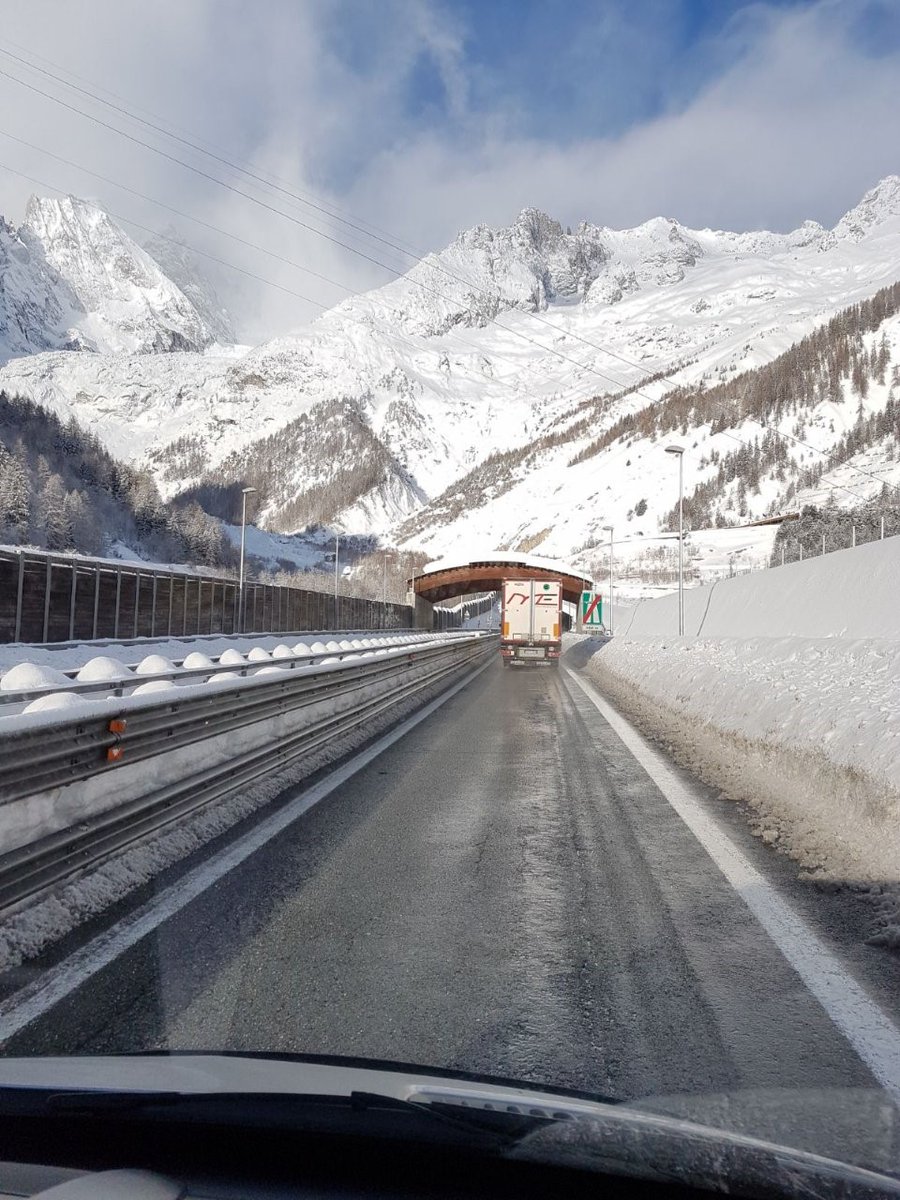 We now have everything in place for services into Europe post January 1st . See how we can benefit your business in the future by checking the link below .
unitedsamedaysolutions.com
#dedicated #europeancouriers #