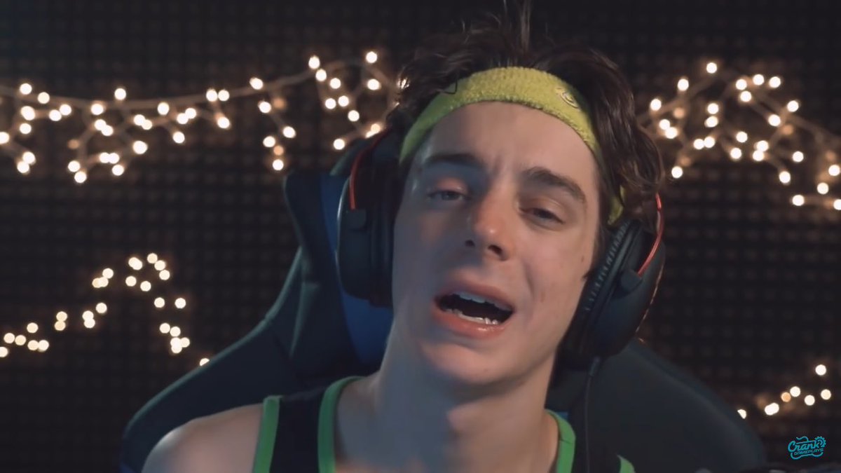 eefqueef's tweet photo. ethan bring this outfit back challenge /lh https://t.co/wrvxLQcBcC
