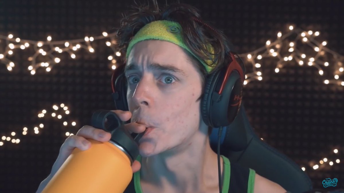 eefqueef's tweet photo. ethan bring this outfit back challenge /lh https://t.co/wrvxLQcBcC