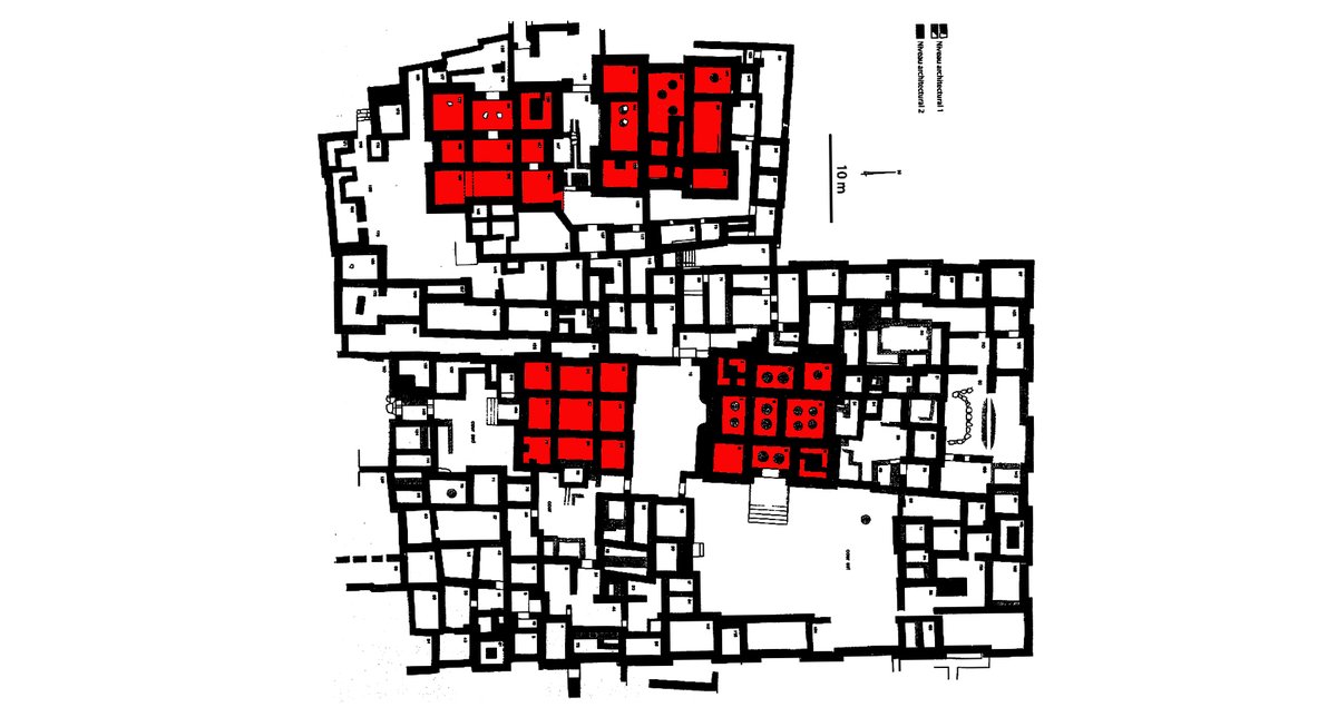 Existen numerosos palacios de este tipo, Probablemente nos hallamos ante una comunidad en la que varias familias (o más bien casas nobles) comparten el poder y compiten por él. Aunque formaba parte del Reino de Axum, Matara mantuvo su autonomía durante mucho tiempo.->