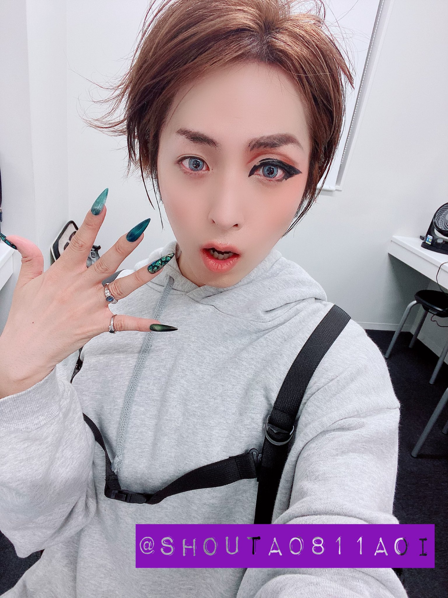 蒼井翔太 半顔 T Co Bids8qxm03 Twitter