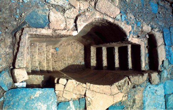 ¿A quién no le va a gustar un baptisterio paleocristiano romano? A todo el mundo le gusta. Y si está a 4.000 kilómetros de Roma, pues más. Permitidme que os hable de Matara, uno de los yacimientos más misteriosos de África subsahariana. Y con baptisterio.->