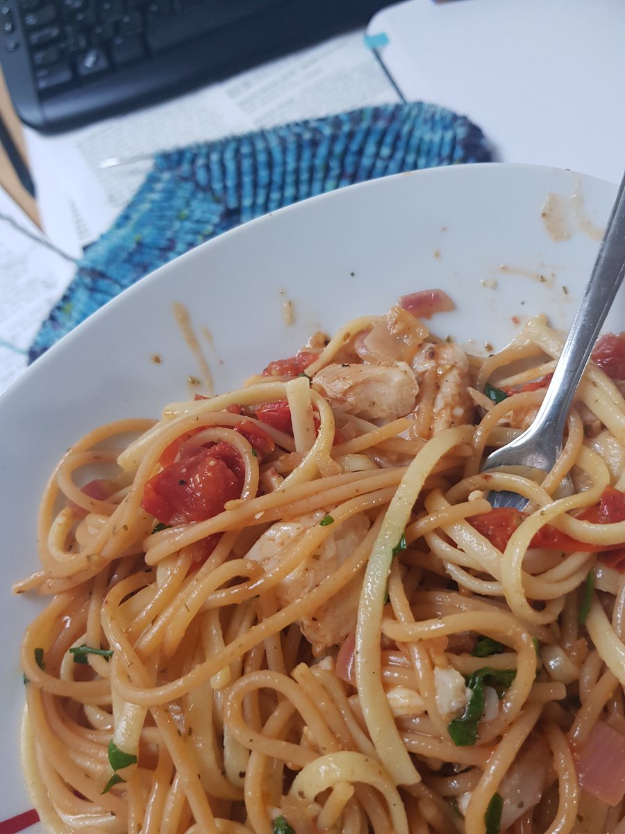 Mittagspause bei der <a href="/BLOGST_/">BLOGST</a> #schnellesessen