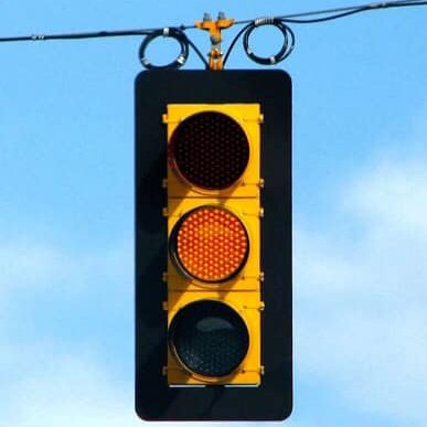 LeaBellon87's tweet photo. Do you find yourself rushing through yellow traffic lights? If so, slow down, turn the radio up, relax in your thoughts, reflect, say a prayer, and appreciate the time. I used to rush through them, too.  Now, I look forward to the yellow lights and I am grateful for the time! https://t.co/kpVN2bdGvQ