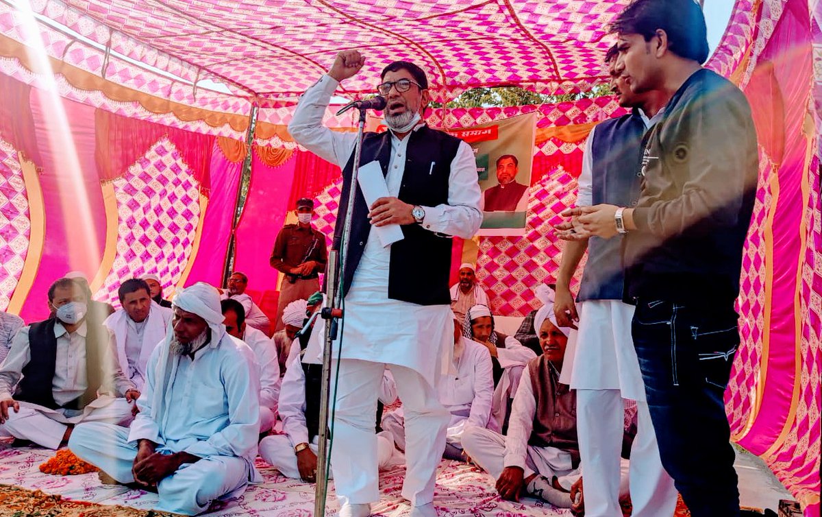 ShamimRahniya's tweet photo. आज उप नेता प्रतिपक्ष #हरियाणा एंव विधायक #नूह चौ० @Aftabnuh जी ने 'सत्पूतीयाका व हुसैनपुर से #नशा_मुक्त_अभियान शुरू किया
#मेवात की 36 बिरादरी के हर वर्ग का समर्थन मिला व सहयोग मिला
इस दौरान चौ. @MehtabAhmedCong जी @IYC मीडिया इंचार्ज भाई @rahulraoinc उपस्थित रहे
#Mewat @cmohry https://t.co/dtjJo85SEc