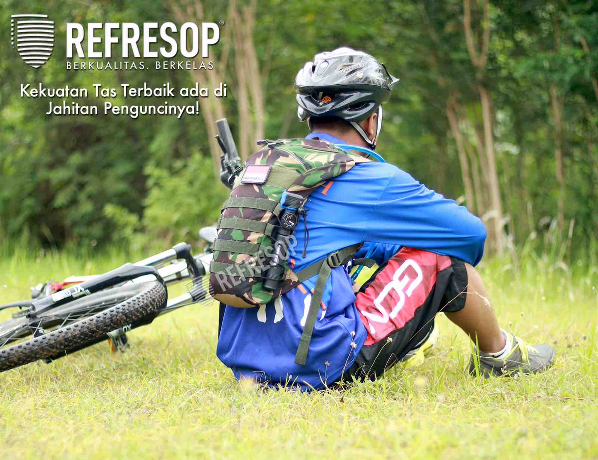 refreshop's tweet image. Kalian hobi sepeda? Pas banget, nih kalau kamu suka gowes. Tas ransel sepeda buat tempat air minum ini emang gak bikin ribet. Gak perlu cemas botol air minum kita jatuh atau ilang. Kalau kamu minat bisa beli di sini sini ya: shopee.co.id/-ORIGINAL-Tas-… #tasranselsepeda #refreshop