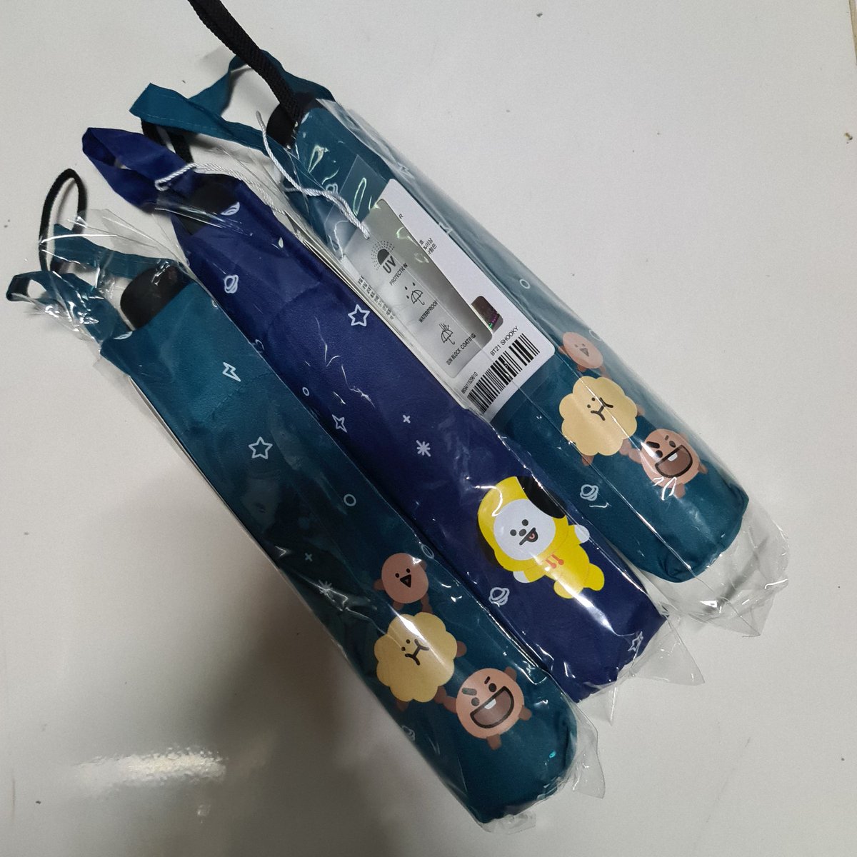 modu_shoppe's tweet photo. #ModuShoppeOnhand ♡

ON-HAND | Official BT21 SHOOKY FOLDED UMBRELLA ☂️

♡ Price: P890
♡ Available &amp; ready to ship
♡ Send us a message to order!💌 https://t.co/Y7yO1EtJjO