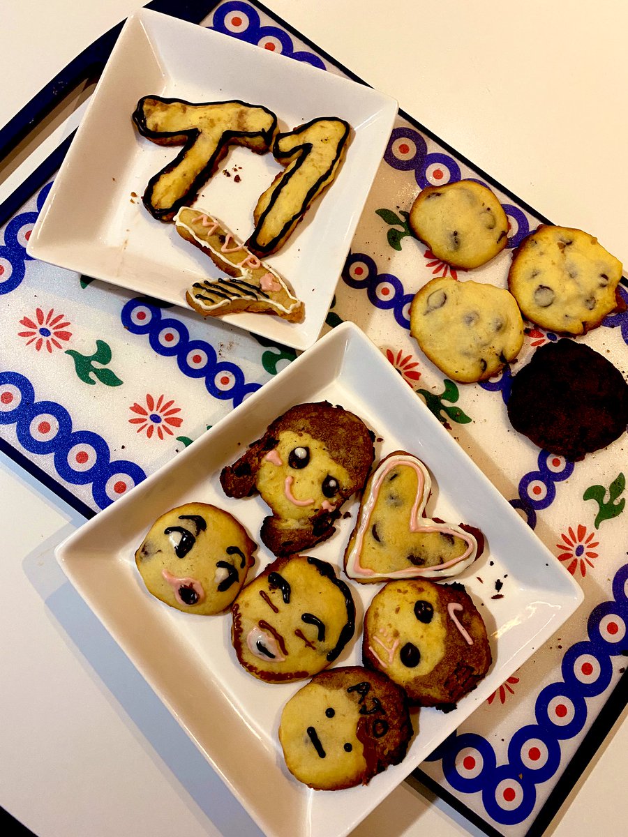 HajinsunTV's tweet photo. This week it’s cookies 😚
I will make new ones tomorrow to cheer for our #FirstStrikeKR qualifier match! What should I make?
#T1WIN #VALORANT https://t.co/KQnrMkSXyS
