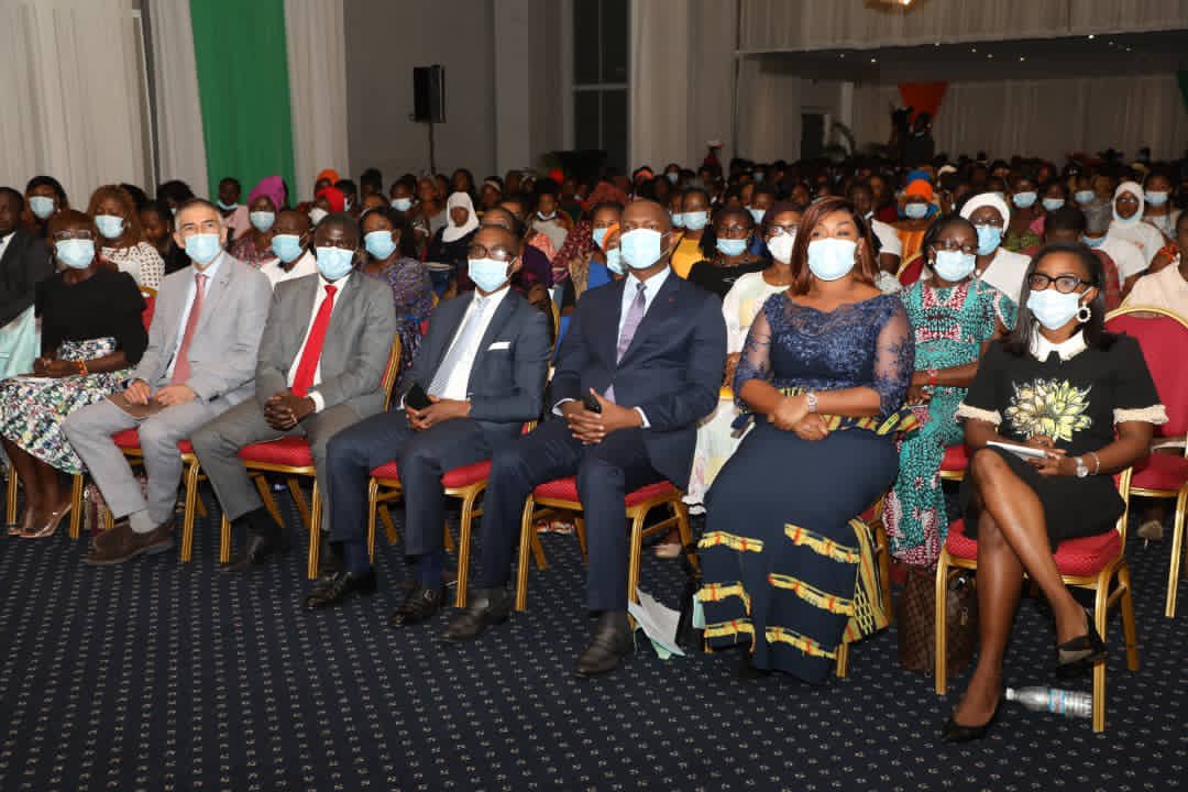C2dEmploi's tweet photo. Ce vendredi 20/11/2020 s’est tenu sous le Haut Parrainage de la Première Dame de Côte d’Ivoire, Mme Dominique OUATTARA et la présidence du @mpjej , la 2ème édition de la Journée Mondiale de l’Entrepreneuriat Féminin au Sofitel Hôtel Ivoire de 09H à 17H. @C2dEmploi @pejedec #JMEF https://t.co/cPdulIEmXl
