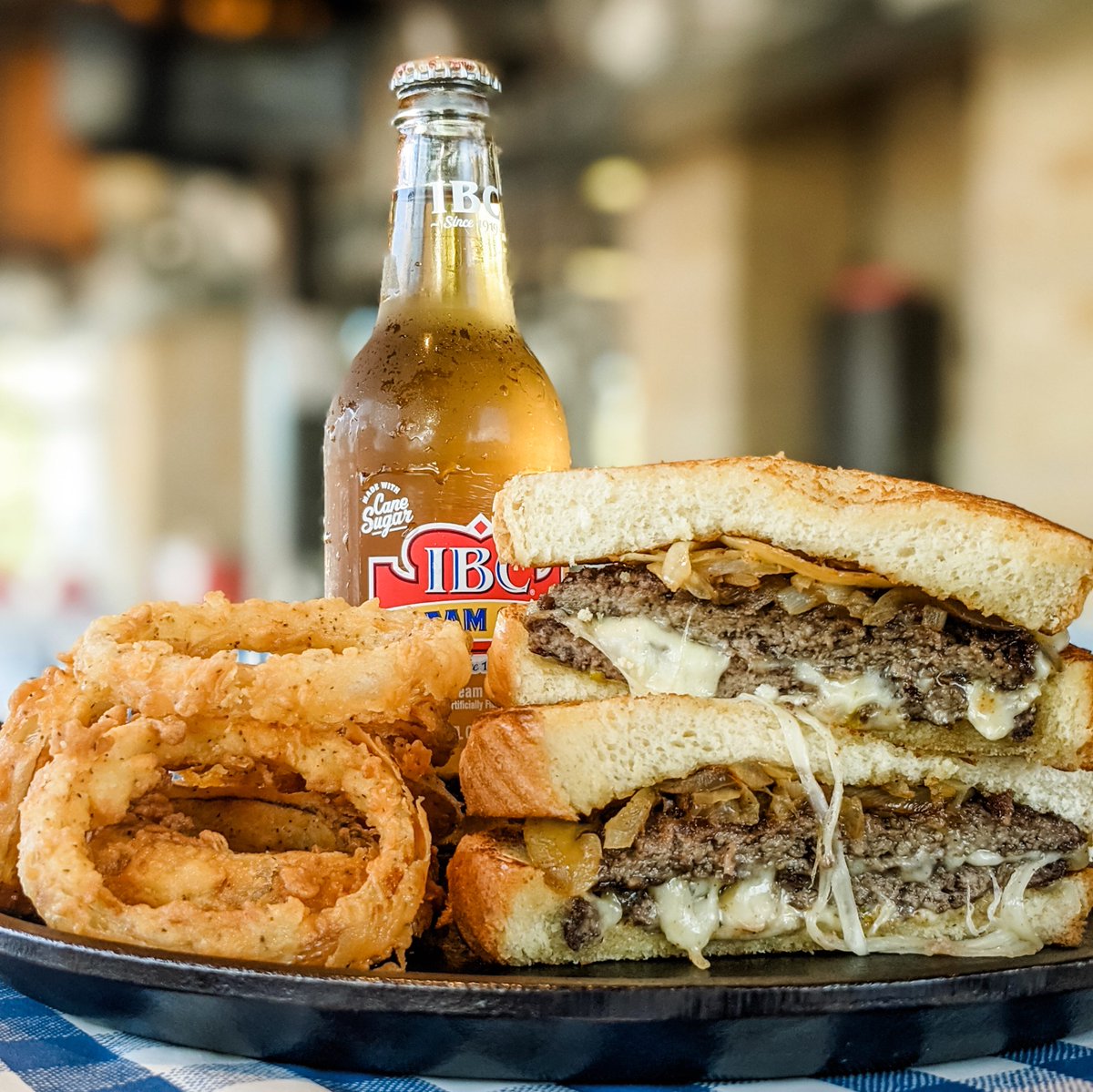 Patty👏Melt👏 That Monterey Cheese tho #mightyfineburgers #pattymelt