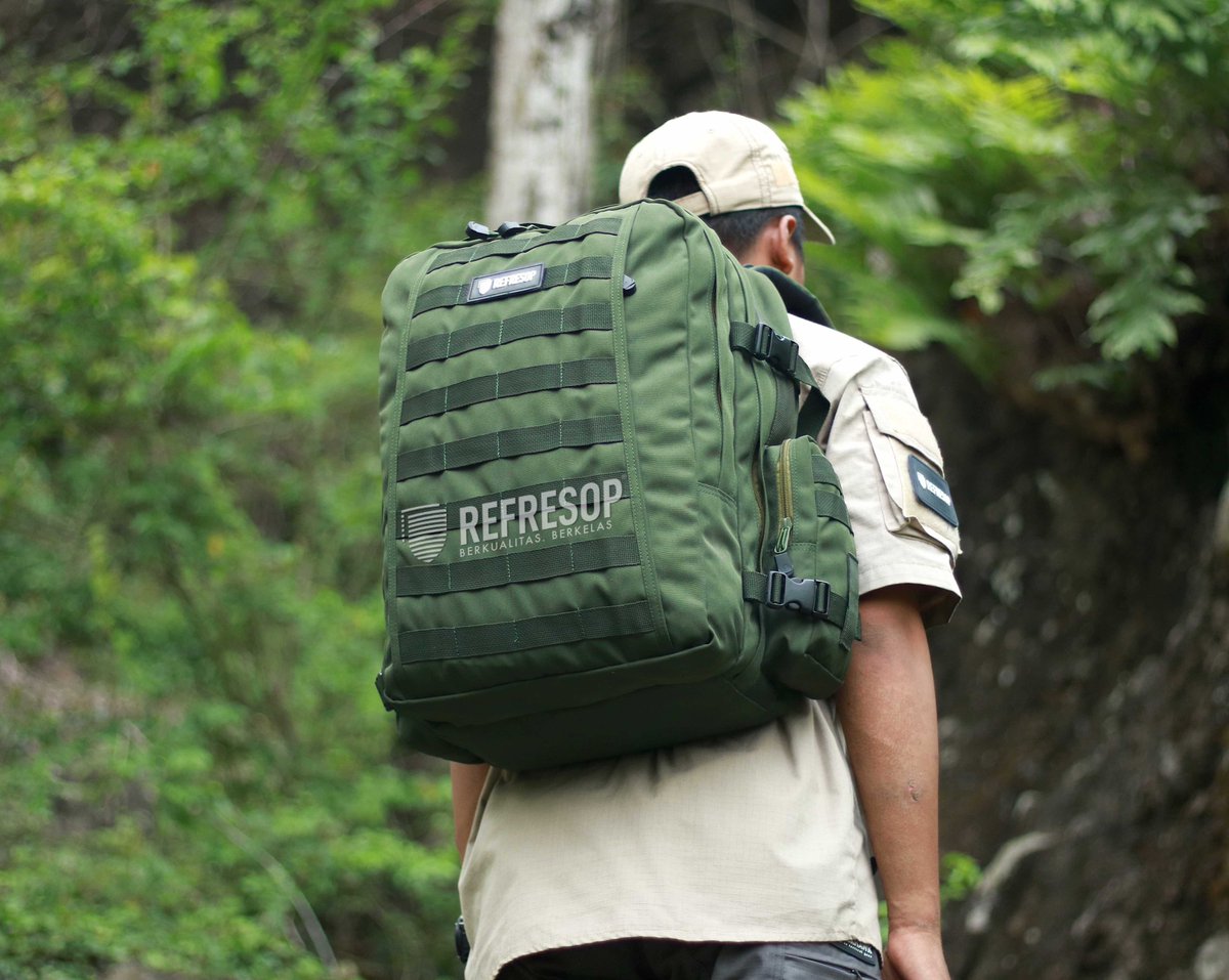 refreshop's tweet image. Ini tas emang keren banget, Fres! Ukurannya juga pas buat travelling atau juga buat tas harian. Kainnya kuat banget &amp;amp; pasti awet. Kalau barangkali minat bisa pesen di sini ya: shopee.co.id/sasangps/18097… #ShopeeID  #ranselarmy #refreshop #shopee #tasarmy #tastactical #tasarmyransel